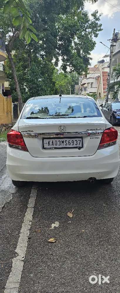Honda Amaze Petrol (manual) – Excellent Condition  Fully Maintained