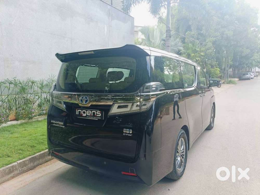 Toyota Vellfire 2.5 Executive Lounge, 2020, Petrol