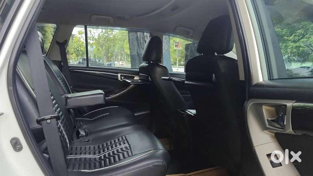 Toyota Innova Crysta [2020-ongoing] 2.4 Vx 8 Str, 2022, Diesel