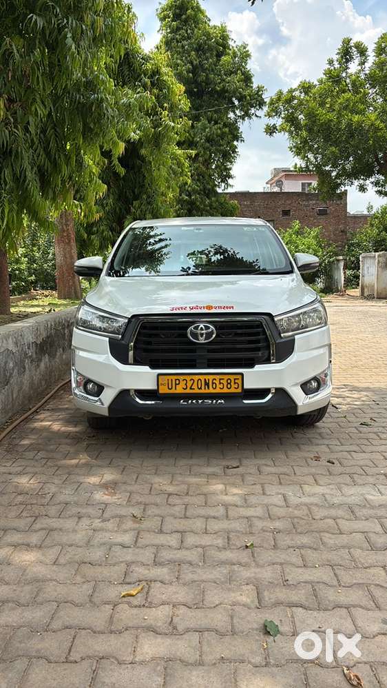 Toyota Innova Crysta 2022 Diesel 127000 Km Driven