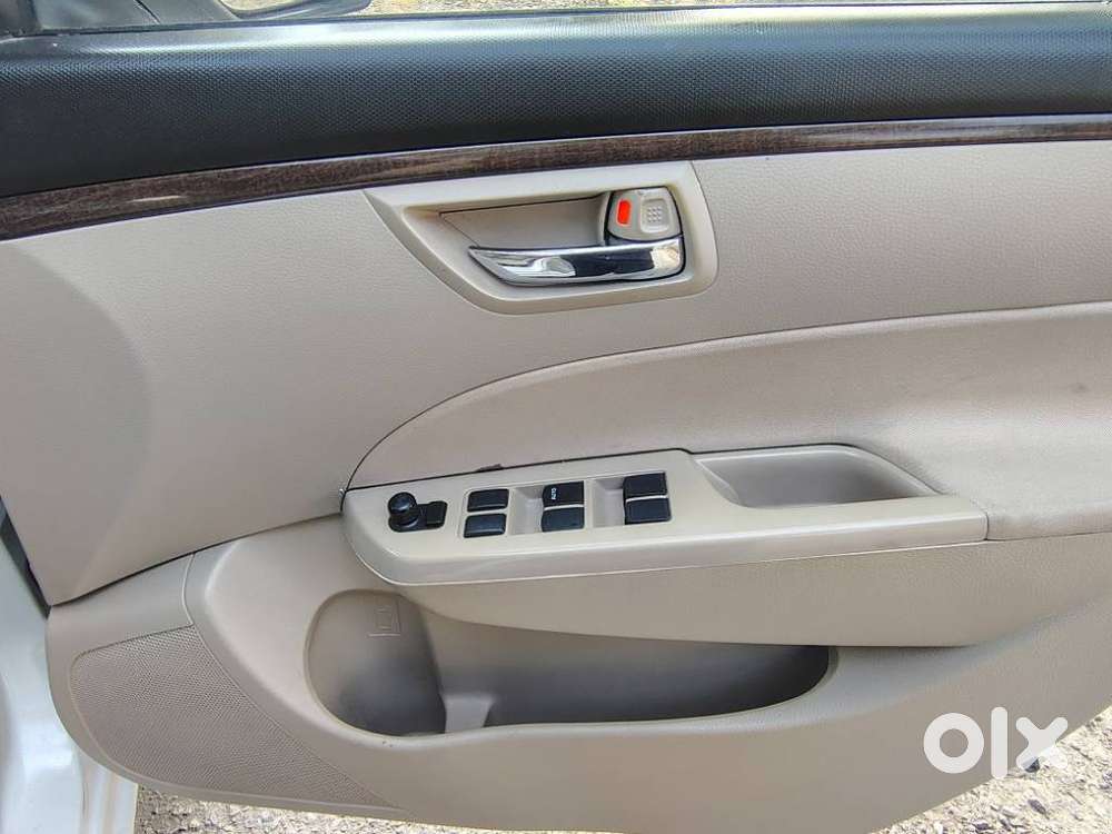 Maruti Suzuki Swift Dzire 1.2 Vxi Bsiv, 2016, Cng & Hybrids