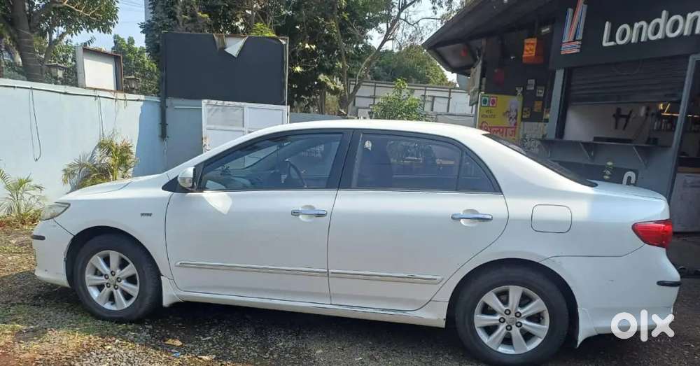 Toyota Corolla Altis 2011. Genuinely Mint Car. Just Take Ans Ride