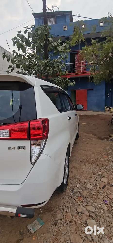 Toyota Innova Crysta 2017 Diesel 205000 Km Driven