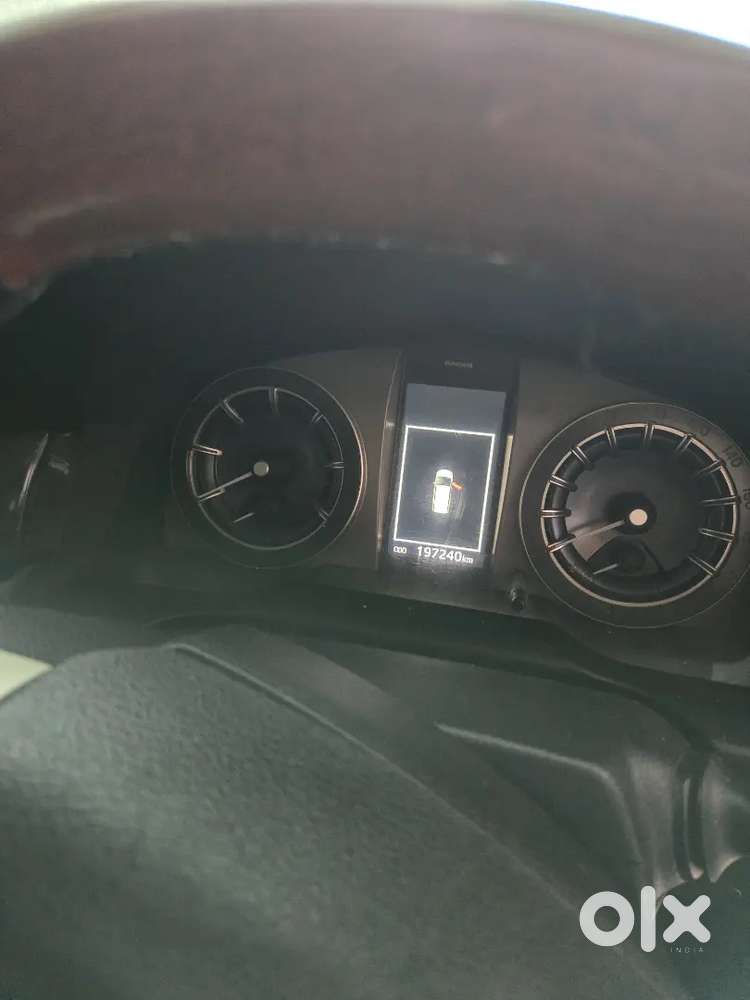 Toyota Innova Crysta 2017 Diesel Well Maintained