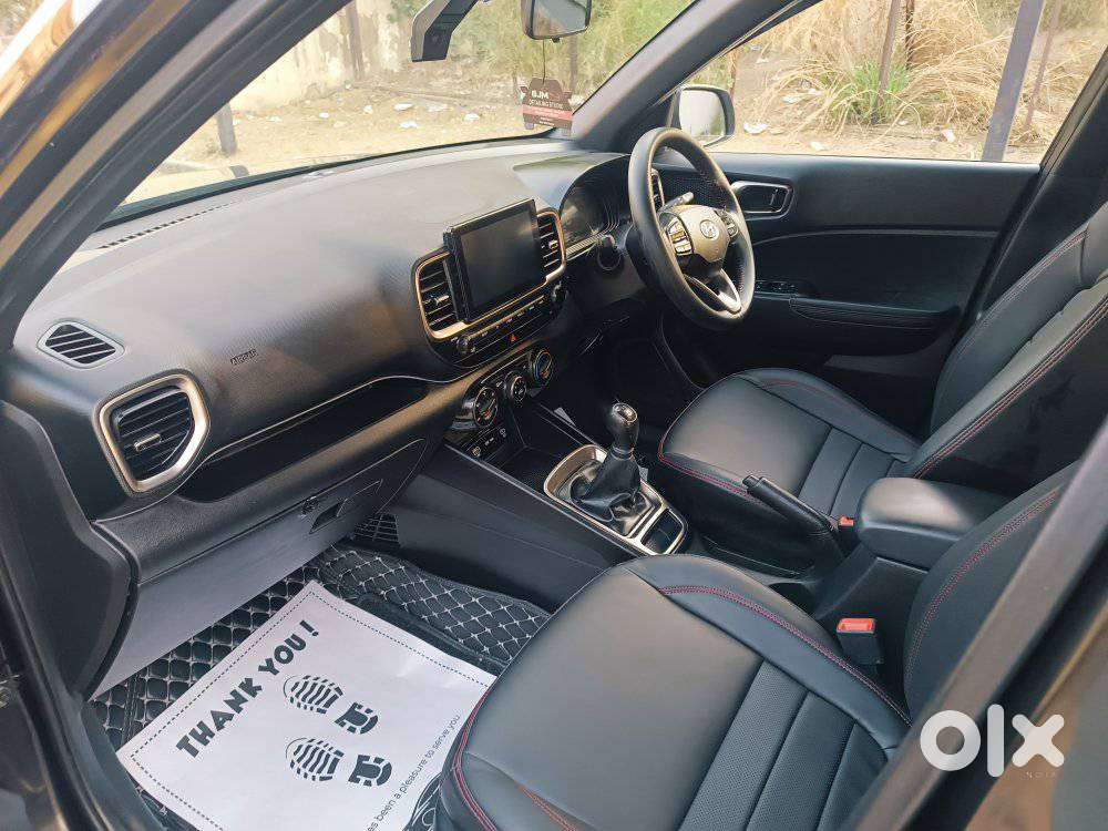 Hyundai Venue S(o) Knight Edition Mt, 2024, Petrol