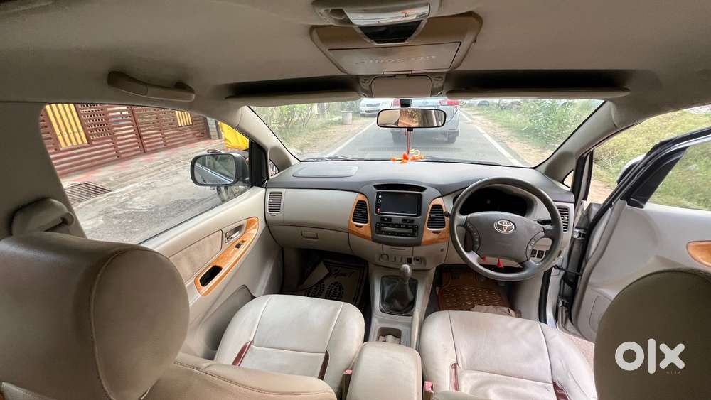 Toyota Innova 2.5 V 7 Str, 2010, Diesel