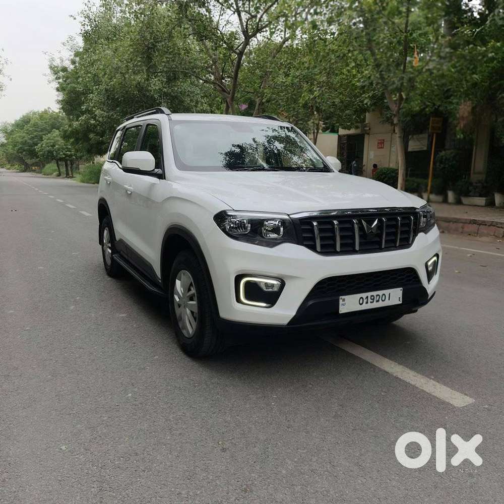 Mahindra Scorpio-n 2.0 Z2 Petrol Mt 7 Str, 2025, Petrol