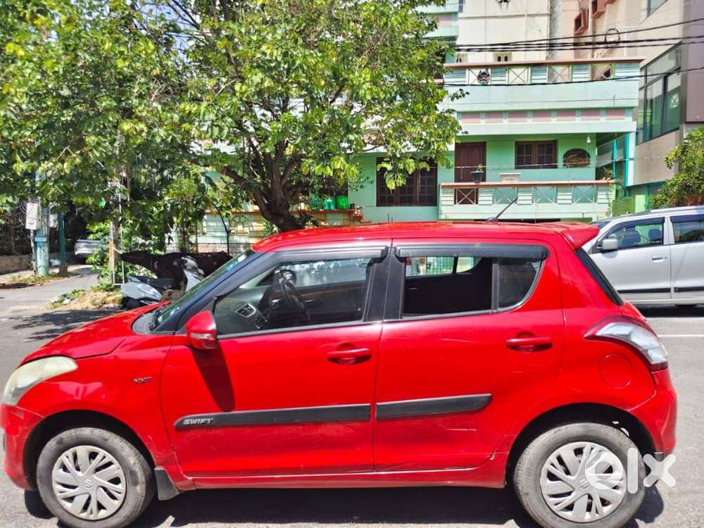 Maruti Suzuki Swift Vxi + Manual, 2015, Petrol