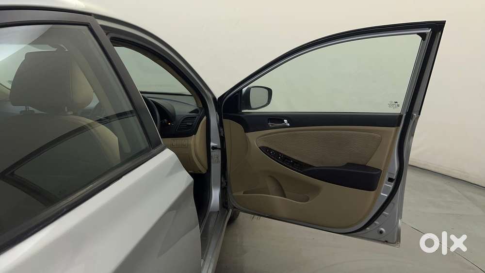 Hyundai Verna 1.6 Vtvt Sx, 2012, Petrol