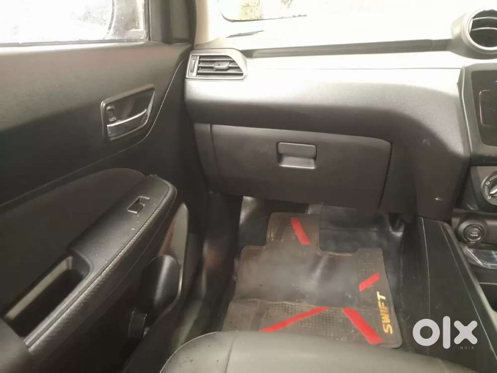 Maruti Suzuki Swift Vxi, 2022, Petrol
