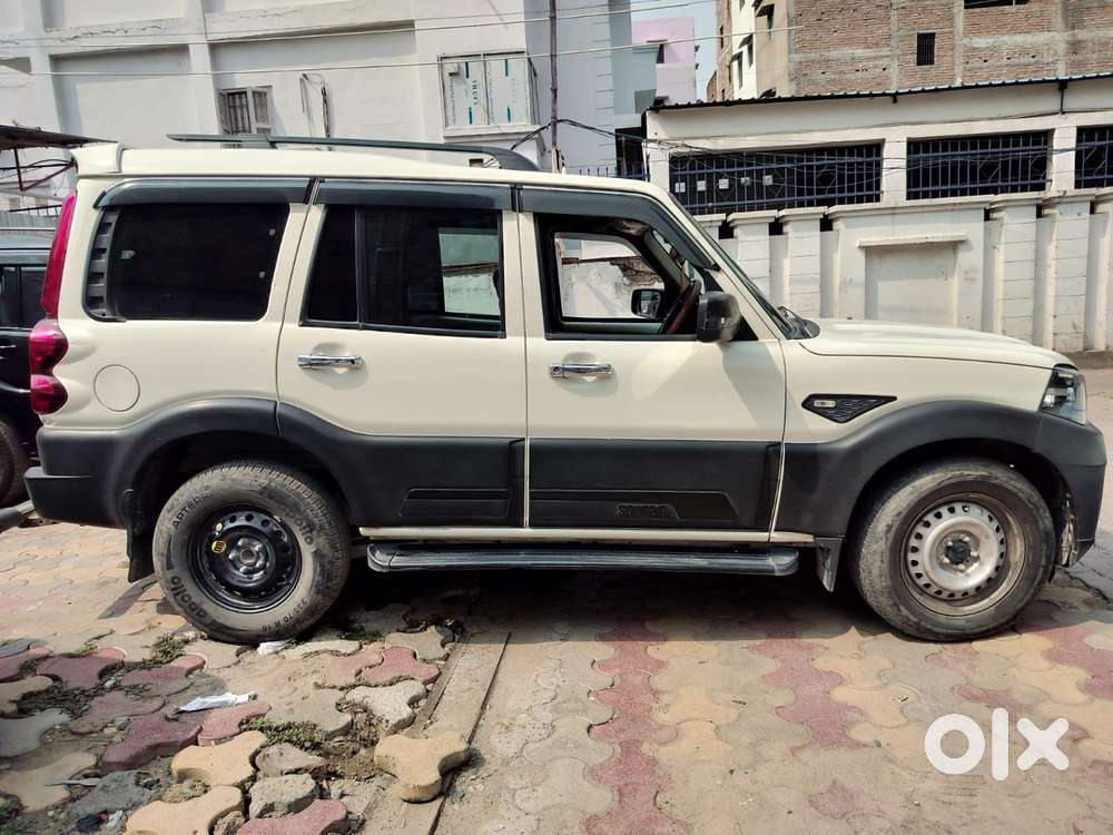 Mahindra Scorpio Classic 2.2 S Mt 7 Str, 2023, Petrol