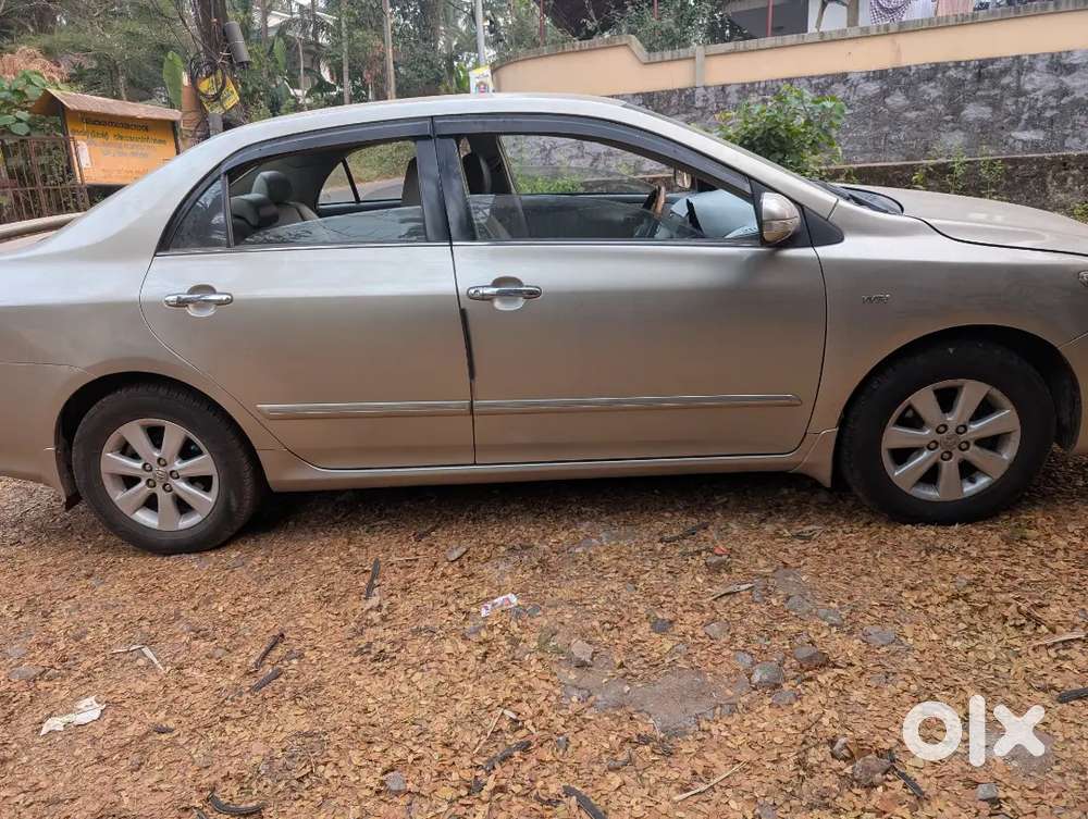 Toyota Corolla 2010 Petrol Well Maintained
