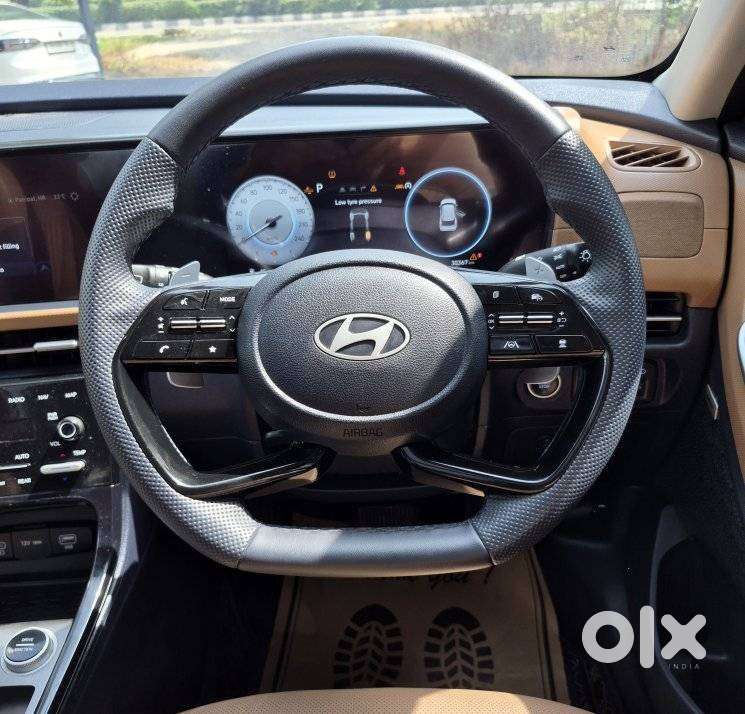 Hyundai Alcazar Platinum (o) 7 Str 1.5 Petrol Dct, 2024, Petrol
