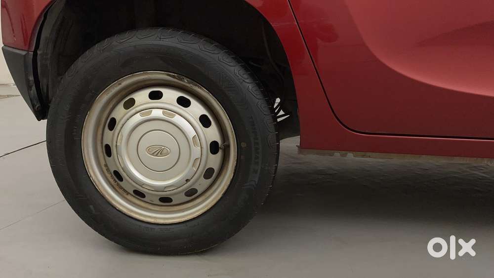 Mahindra Kuv 100 Mahindra-kuv-100-g80-k2-plus, 2016, Petrol