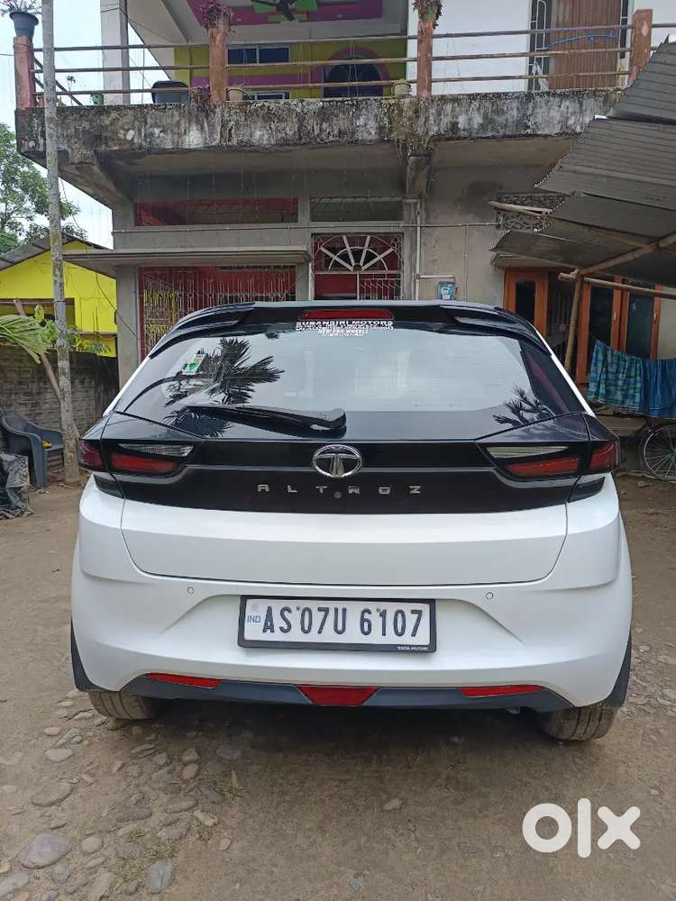 Altroz Zx Plus 1.2 Rtn Bs6 Car. Just 3 Years 6 Month Old.