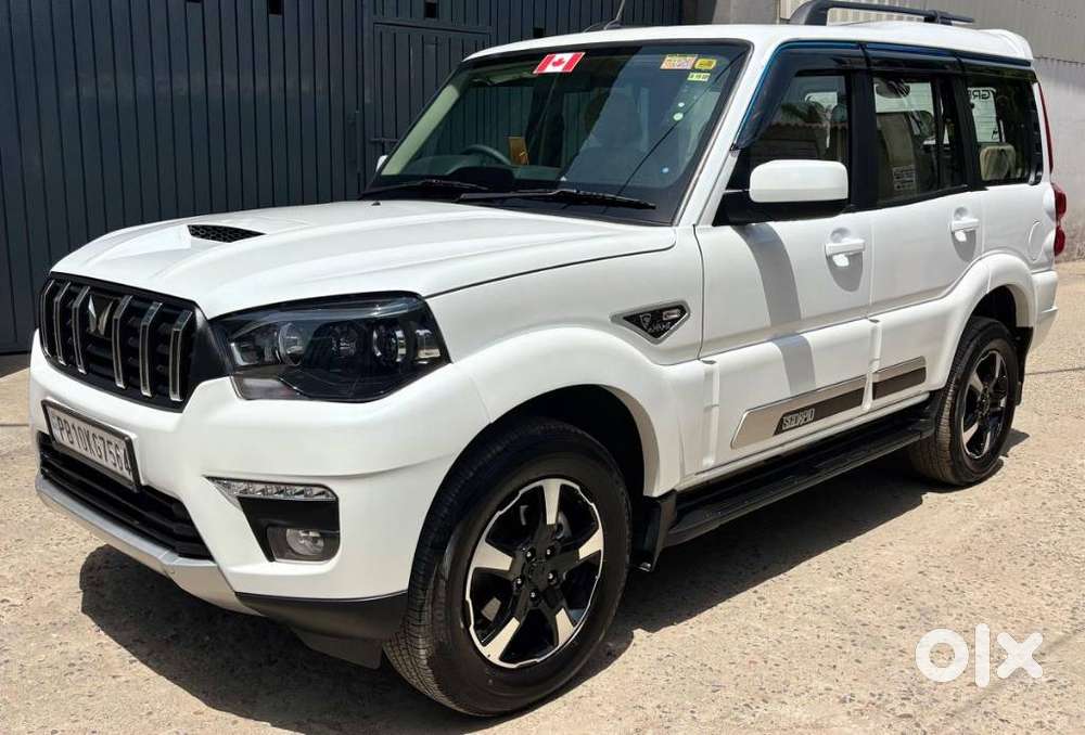Mahindra Scorpio Classic, 2025, Diesel
