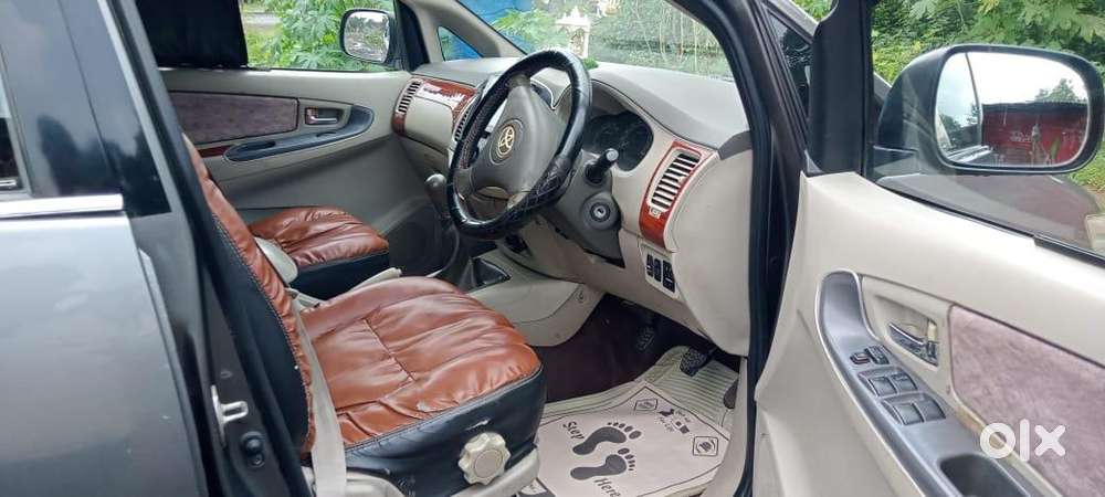 Toyota Innova 2012 Diesel Well Maintained
