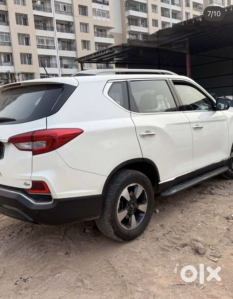 Mahindra Alturas G4 4x4 At, 2022, Diesel