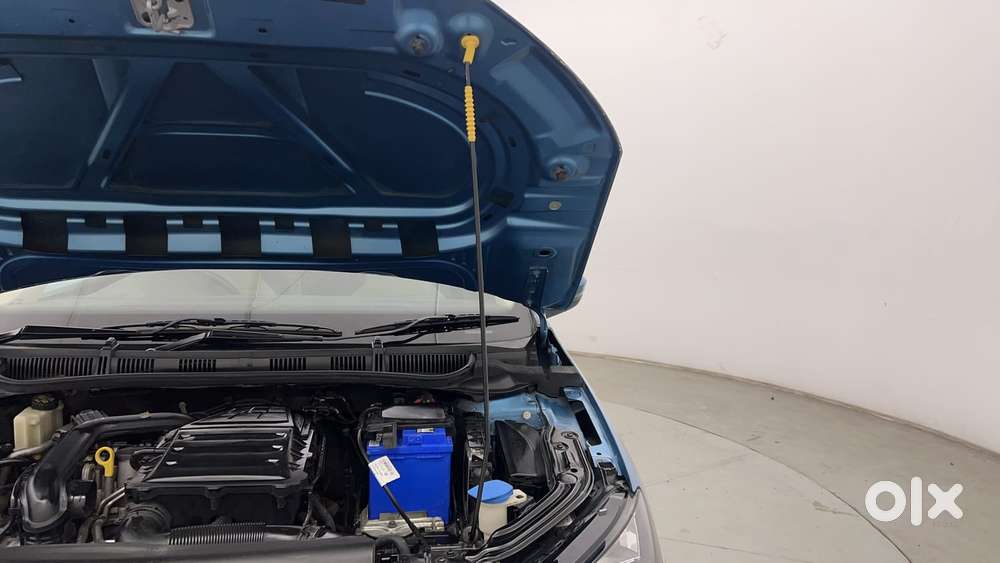 Skoda Slavia Ambition 1.0l Tsi At, 2022, Petrol