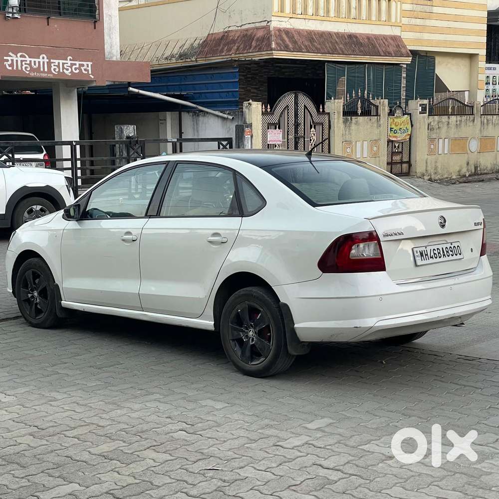 Skoda Rapid [2016-2020] 1.5 Style Plus Tdi At, 2017, Diesel