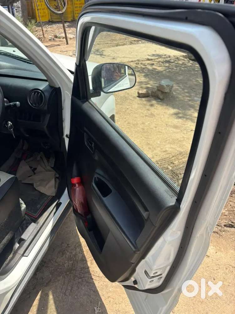 Maruti Spresso Vxi (o) Second Top Model 32k Driven Docters Car