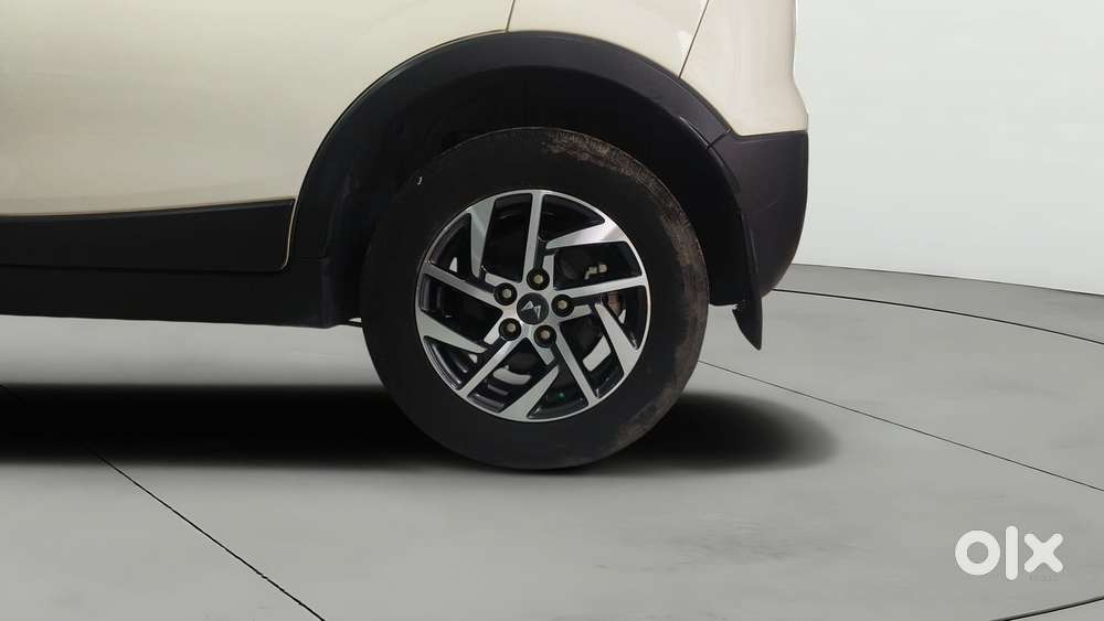 Mahindra Xuv300 W8 Option Diesel, 2023, Diesel