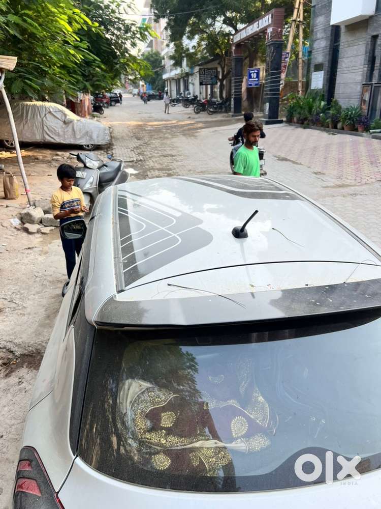 Maruti Suzuki Swift Lxi Petrol
