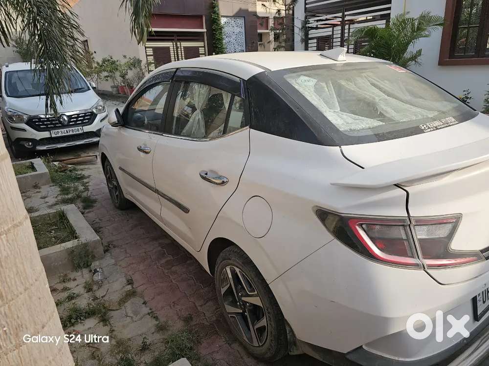 Hyundai Aura 2023 Sx Cng Under Warranty