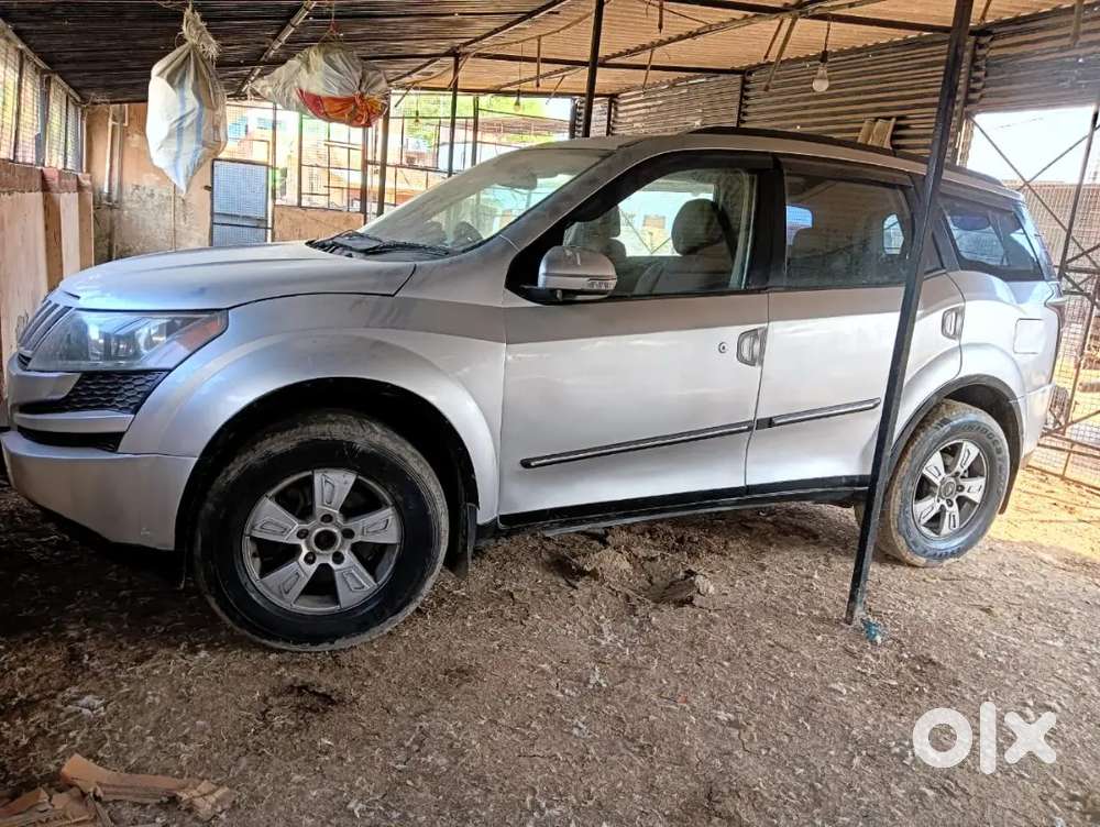 Mahindra Xuv500 2016 Diesel 125000 Km Driven