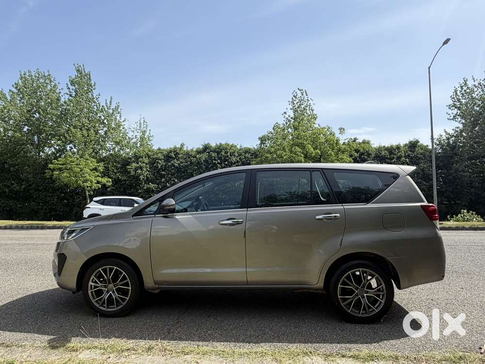 Toyota Innova Crysta 2.4 Gx Limited Edition At 7 Str, 2021, Diesel