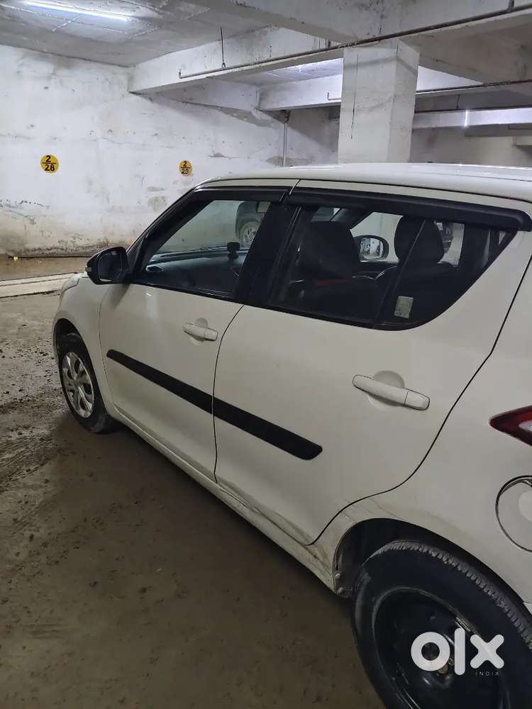 Maruti Suzuki Swift Vxi 2012