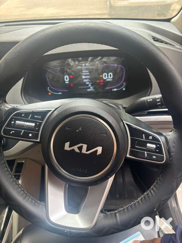 Kia Carens Petrol Manual 2023