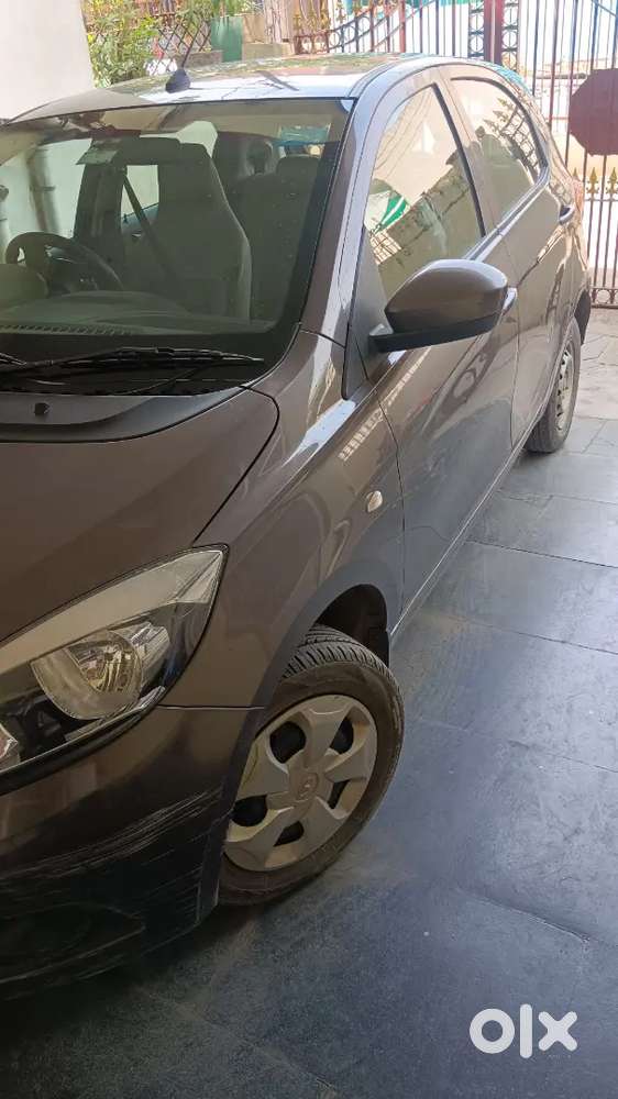 Tata Tiago अच्छी कंडीशन में