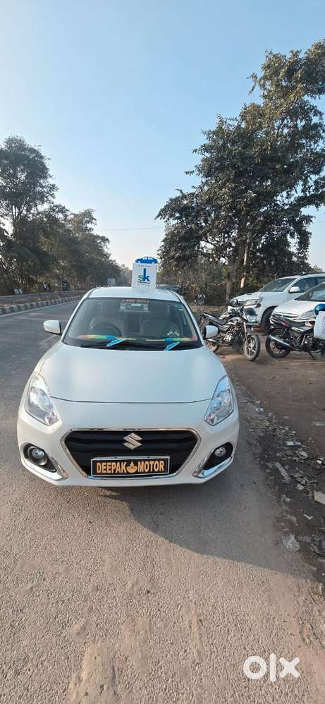 Maruti Suzuki Dzire 1.2 Vxi, 2023, Petrol