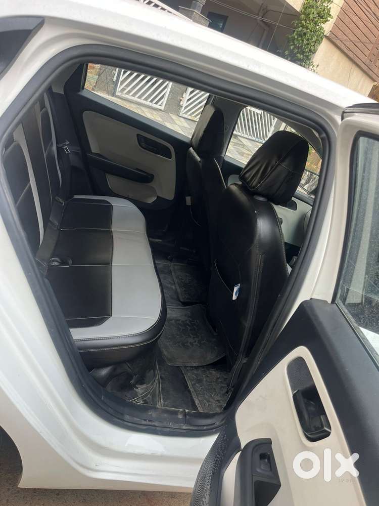 Tata Altroz 1.2 Xm Plus, 2024, Petrol