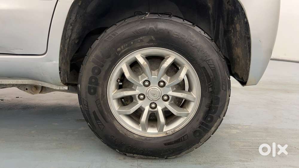 Mahindra Tuv 300 T8, 2015, Diesel