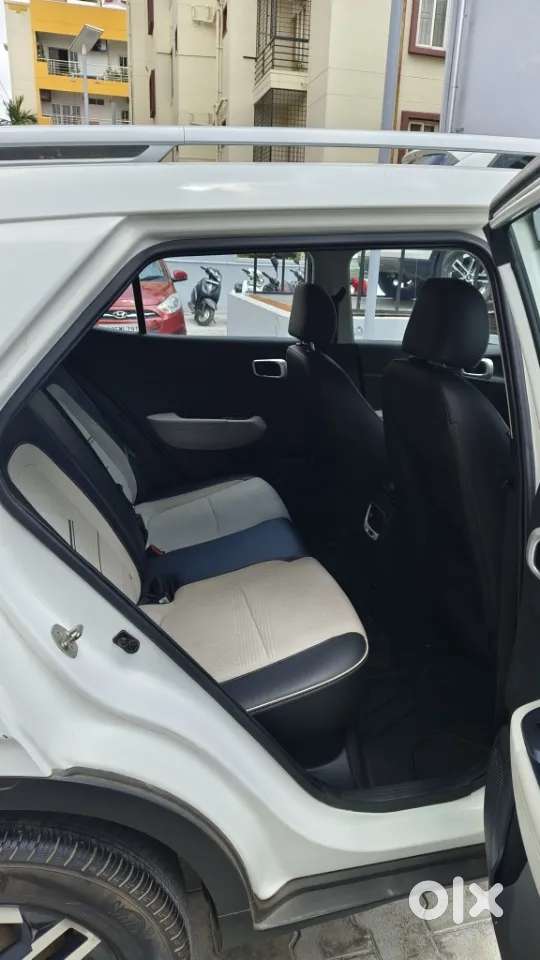Hyundai Venue 1.0 Sx (o) Turbo Dct, 2023, Petrol