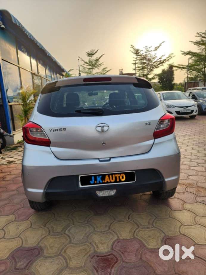 Tata Tiago Xz, 2016, Petrol