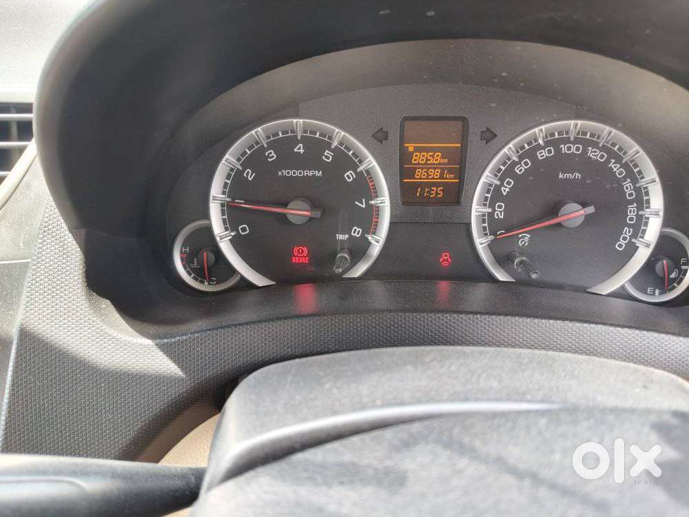 Maruti Suzuki Swift Dzire 1.2 Vxi Bsiv, 2013, Petrol