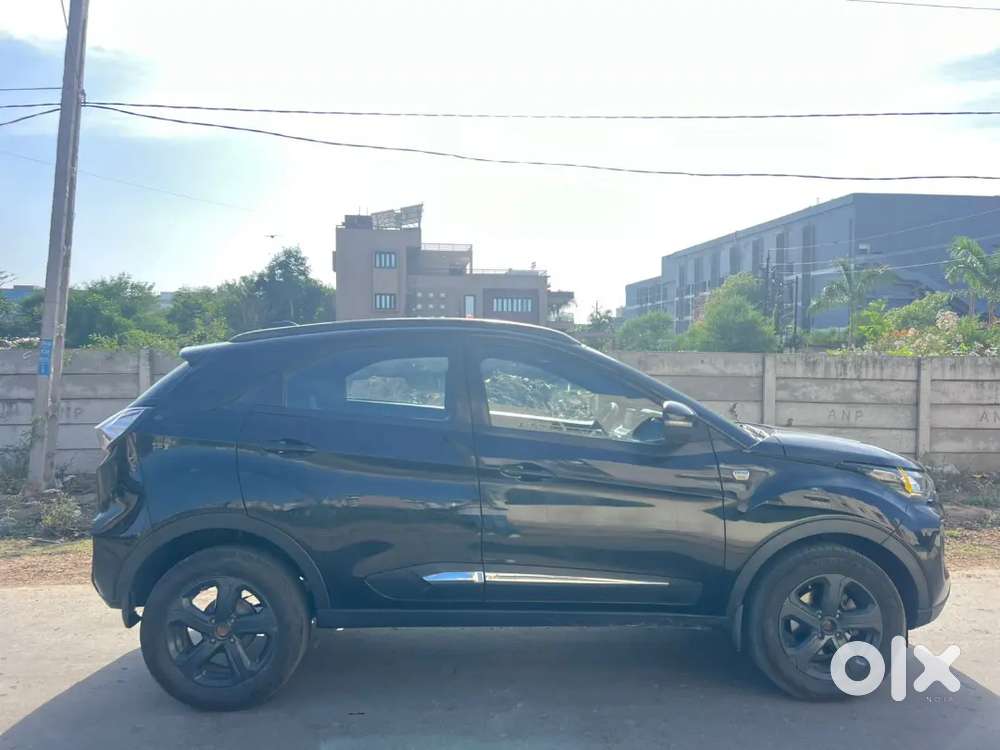 Nexon Xza+ (diesel Auto) 1 Owner