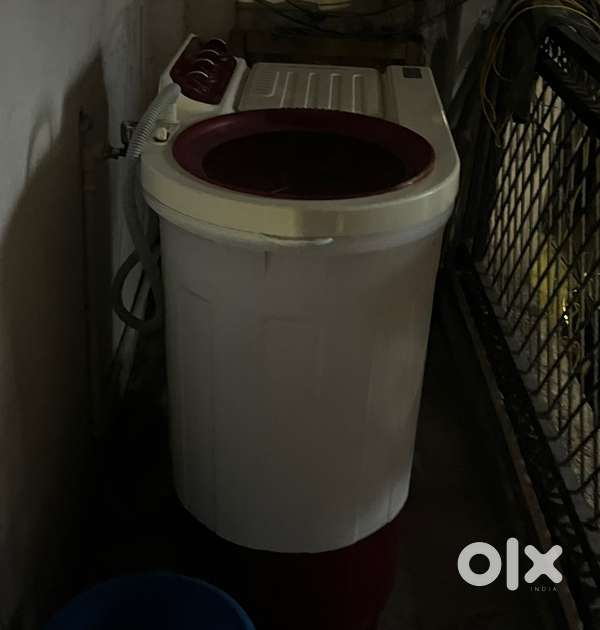 Whirlpool Semi-Automatic washing machine