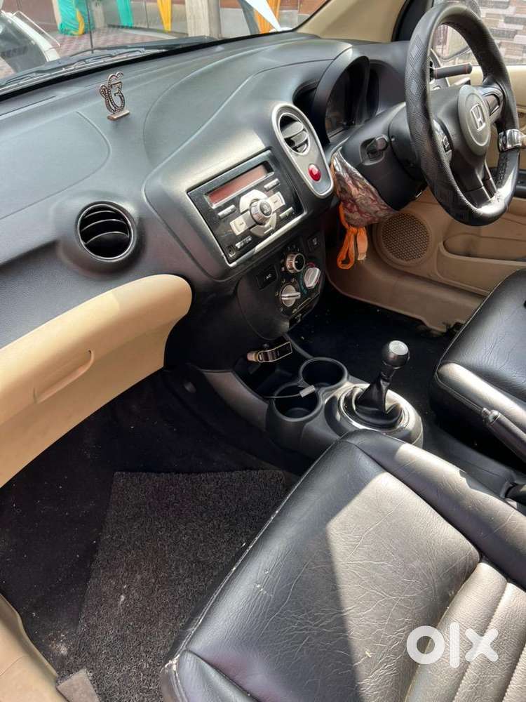 7 Seater Car With Well Maintained