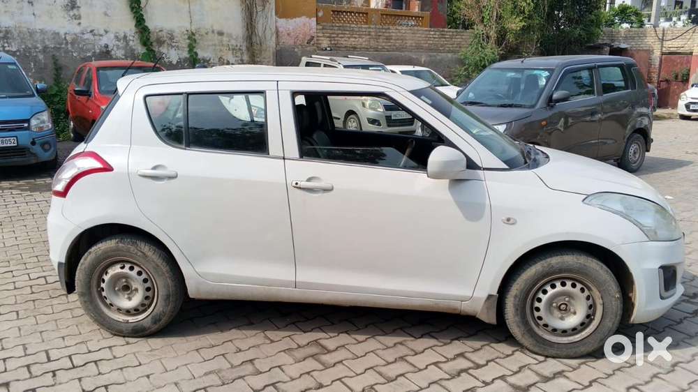 Maruti Suzuki Swift Lxi, 2015, Petrol