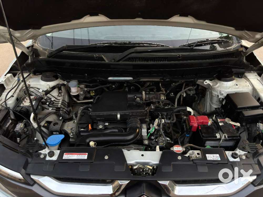 Maruti Suzuki Brezza 1.5 Vxi Smart Hybrid, 2024, Petrol