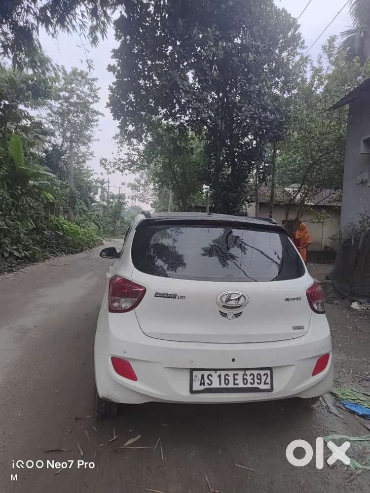 Hyundai I10 Sportz 2016 Top Model
