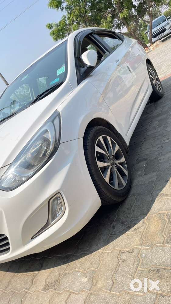Hyundai Fluidic Verna Diesel Manual 2014
