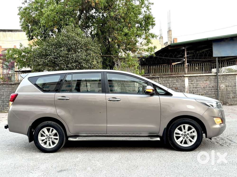 Toyota Innova Crysta 2.8 Gx At 7 Str, 2017, Petrol