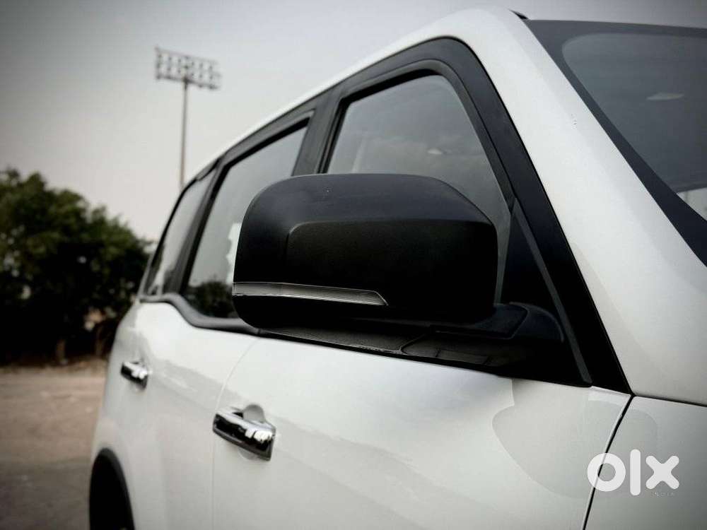 Mahindra Scorpio-n 2.0 Z2 Petrol Mt 7 Str, 2025, Petrol