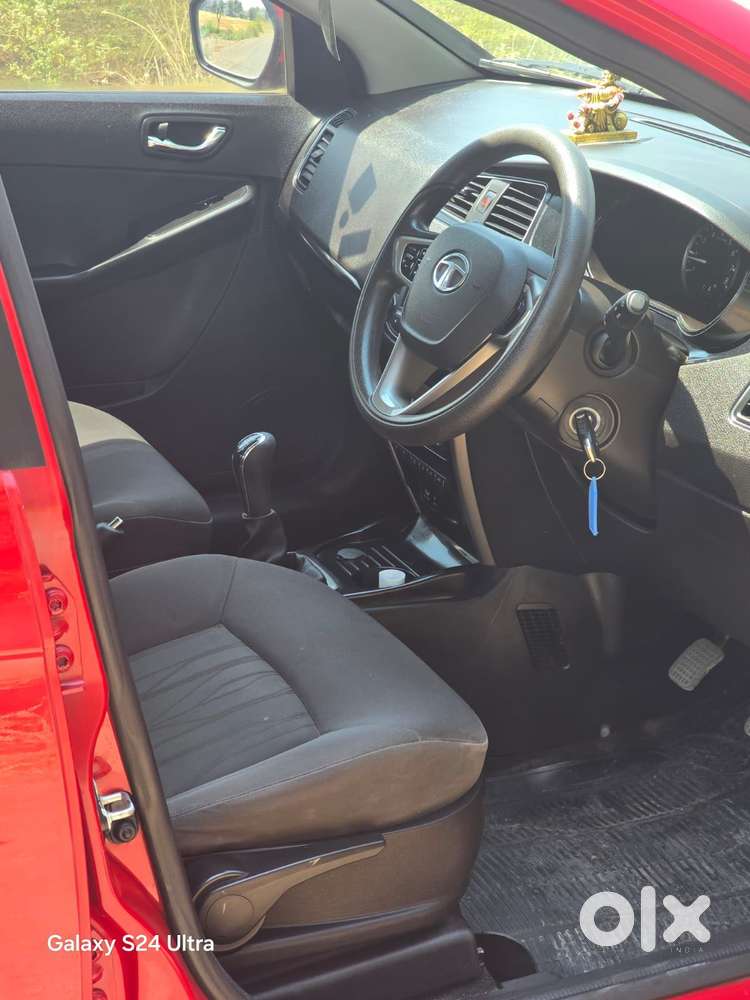 Tata Bolt Revotron Xt, 2015, Petrol