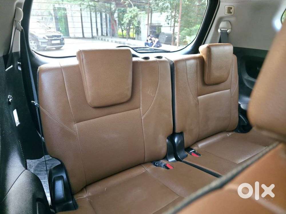 Toyota Innova Crysta 2.8 Zx At 7 Seater, 2016, Diesel